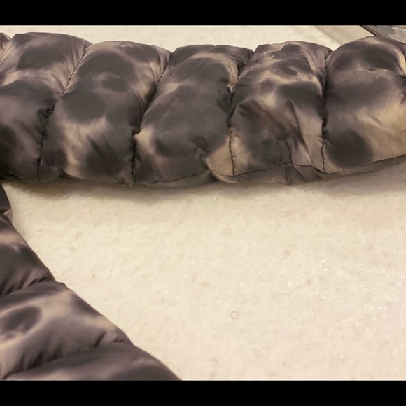 SOLD‼️Moncler Bady Cheetah Print Hood Down Jacket - Picture 16 of 16